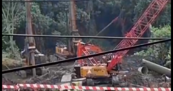 Aktivitas pengeboran proyek pembangunan