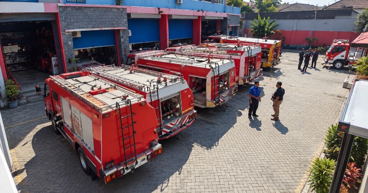 EFISIENSI ANGGARAN DAMKAR DI TENGAH MARAKNYA KEBAKARAN SEMARANG, WARGA MULAI BERTANYA