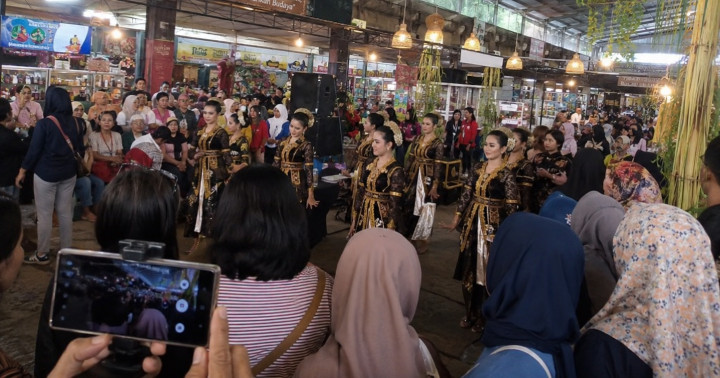 Rupiah Dihajar Purbaya Mengadakan Rapat Dadakan