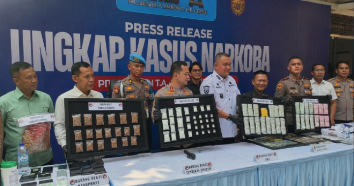 polres-bogor-ungkap-113-kasus-narkoba-155-tersangka-diamankan.png