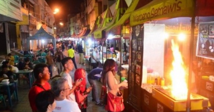 Potensi Kuliner Sepanjang jalan Gajahmada dan Depok Sebagai icon Kota Semarang